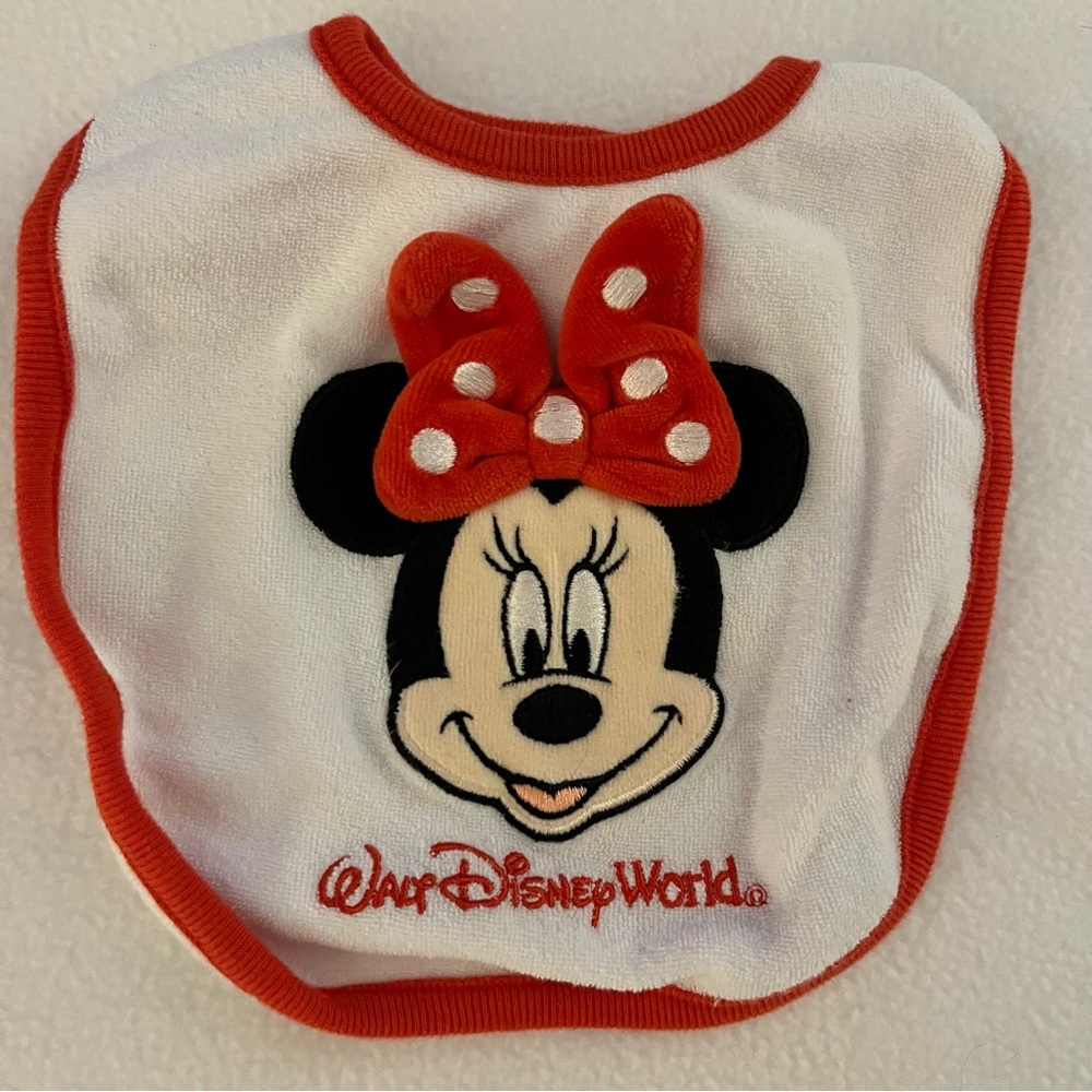 NWOT Walt Disney World Minnie Mouse Bib
